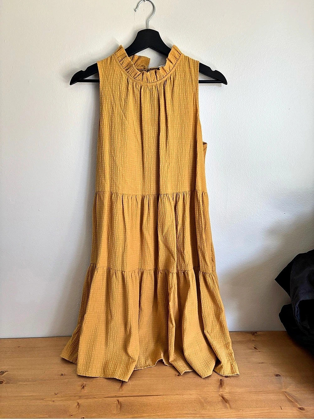 Calvin Klein Dress in Yellow Size 8 Like New